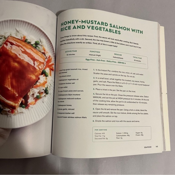 Instant Pot Miracle Healthy Cookbook: More than 100 Easy Healthy Meals for Your - Picture 3 of 7